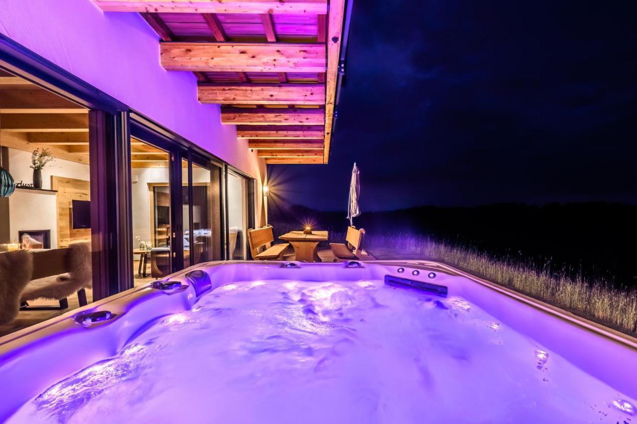 Kroner Chalets 즈위젤 외부 사진